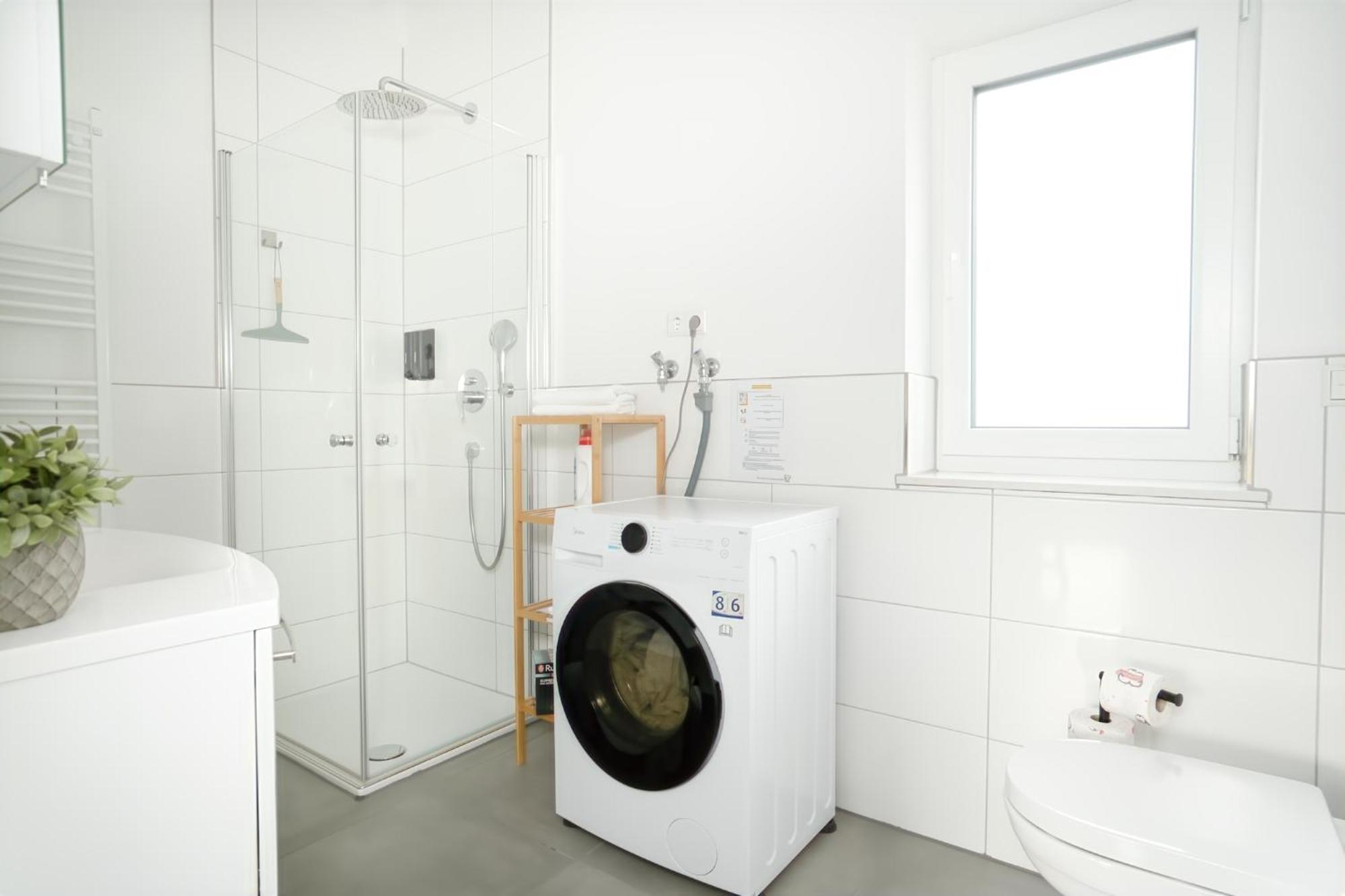 Kaiser Franz Fuer Bis Zu 6 - Zentral, Arbeitsplatz, Waschmaschine, Disney Plus Dinkelsbühl Extérieur photo