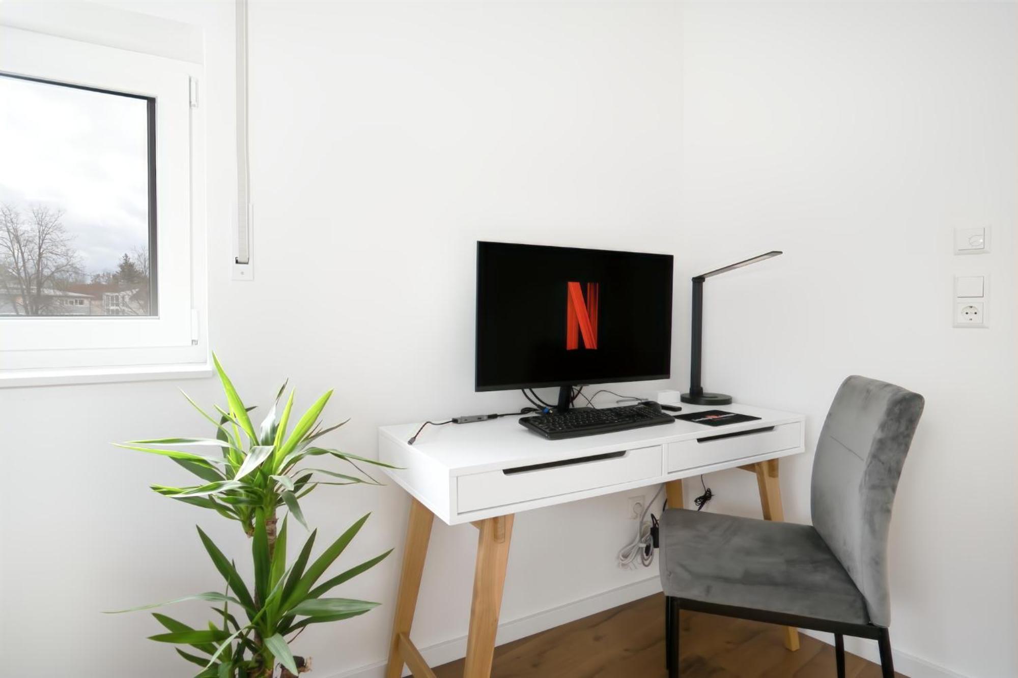 Kaiser Franz Fuer Bis Zu 6 - Zentral, Arbeitsplatz, Waschmaschine, Disney Plus Dinkelsbühl Extérieur photo